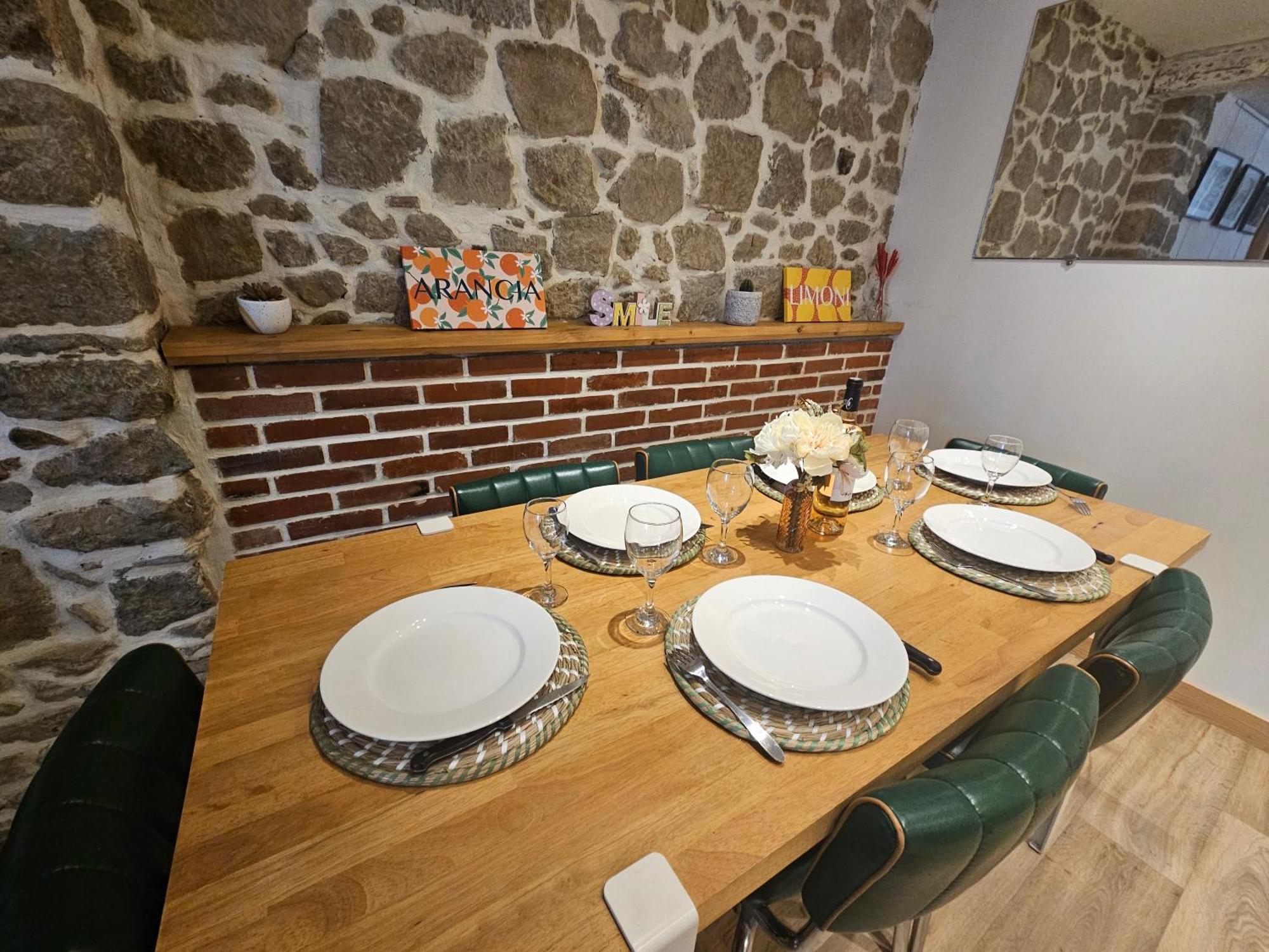 Cite Medievale- Le Remp'Art - Tout Confort - Acces Direct Pietons - Parking Gratuit Carcassonne Exterior photo