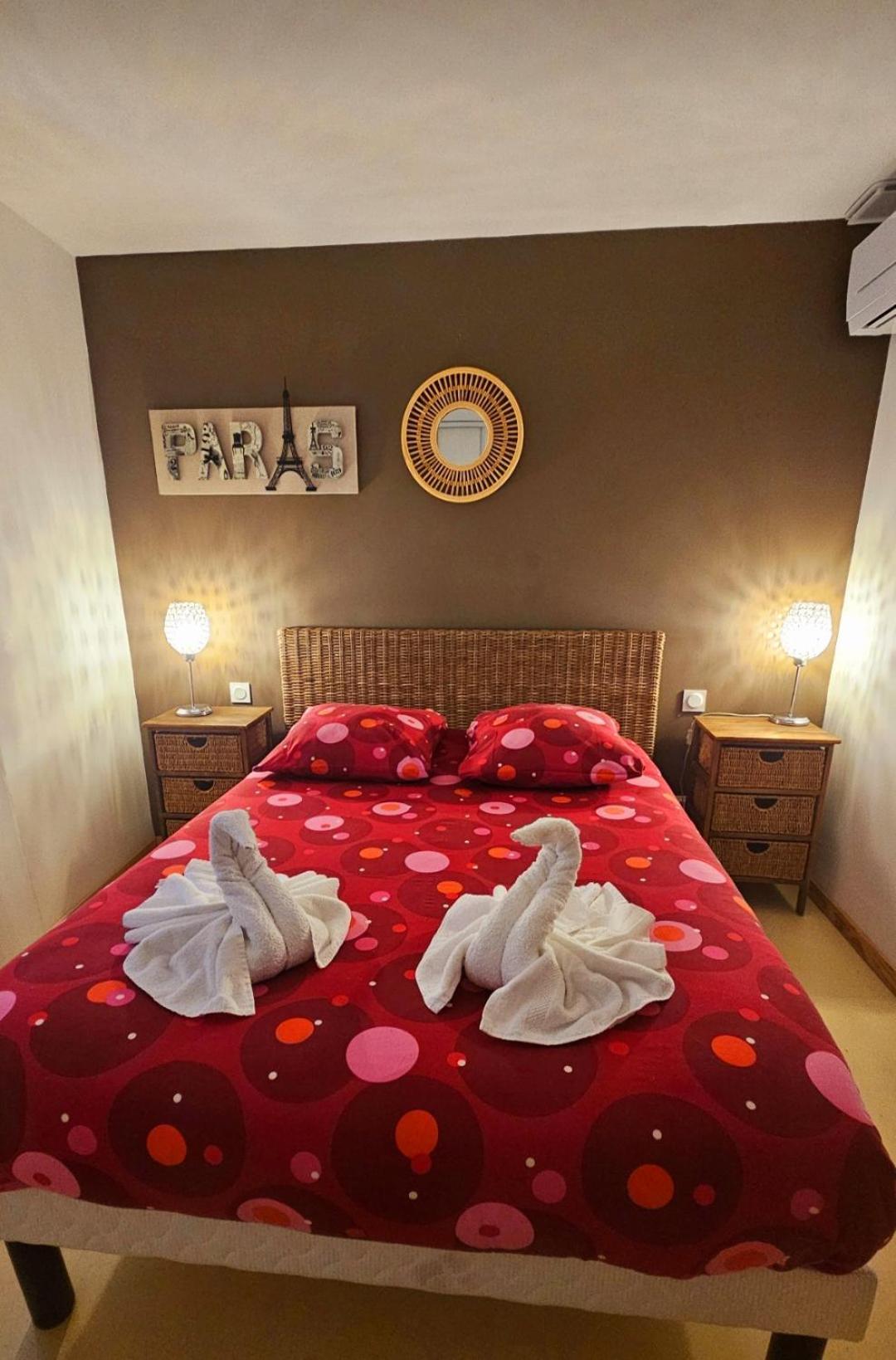 Cite Medievale- Le Remp'Art - Tout Confort - Acces Direct Pietons - Parking Gratuit Carcassonne Exterior photo
